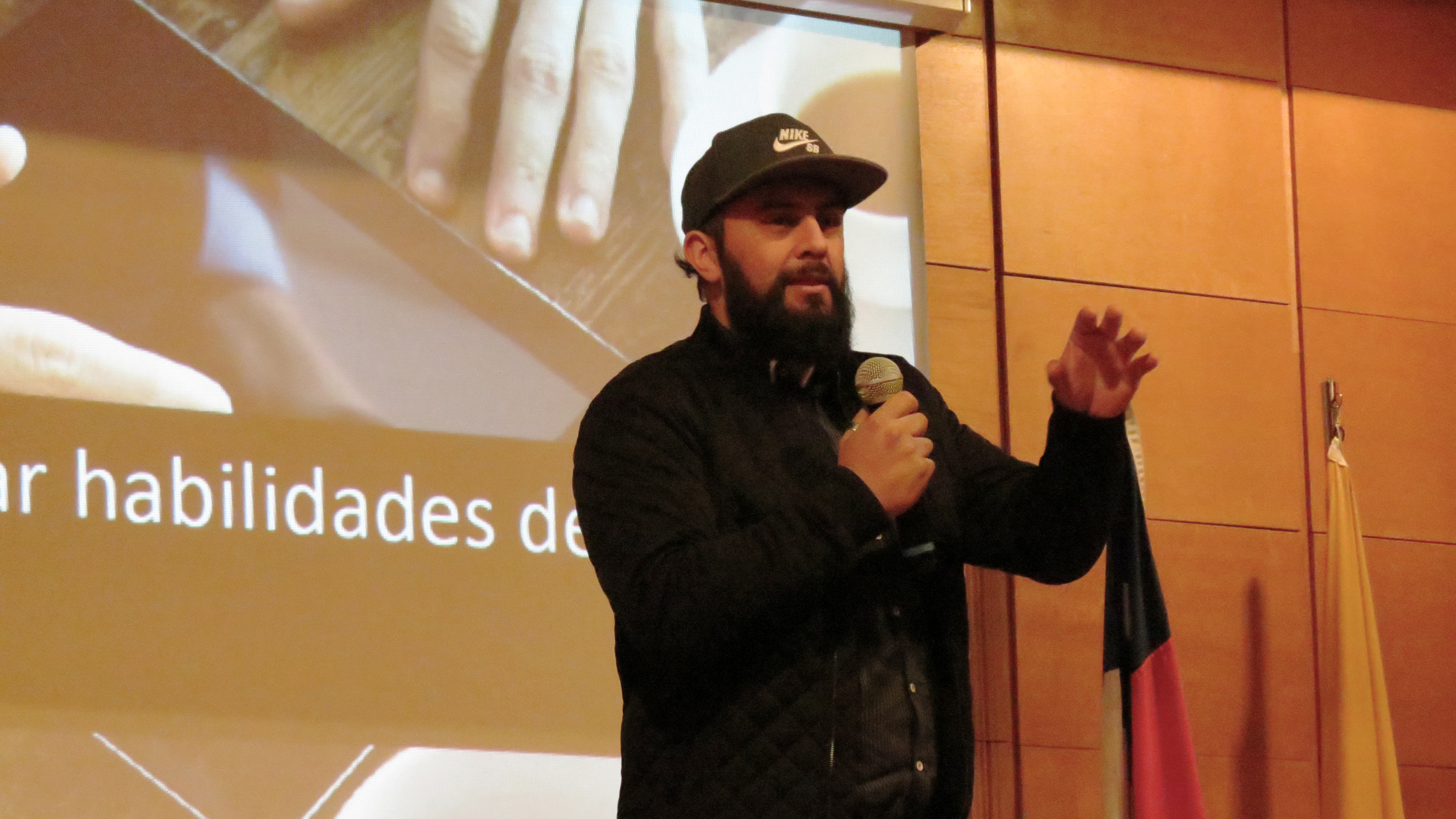 Nicolás Landauro